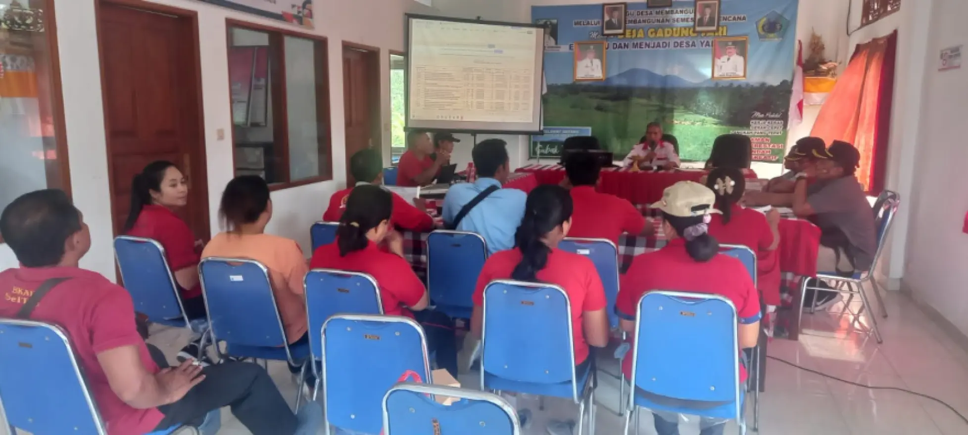 RAPAT KOORDINASI/RAPAT KERJA TRIWULAN III (Tiga) PERANGKAT DESA DENGAN BPD DESA GADUNG SARI